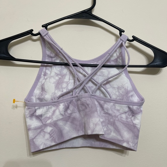 AVIA - Picture 2 of 5